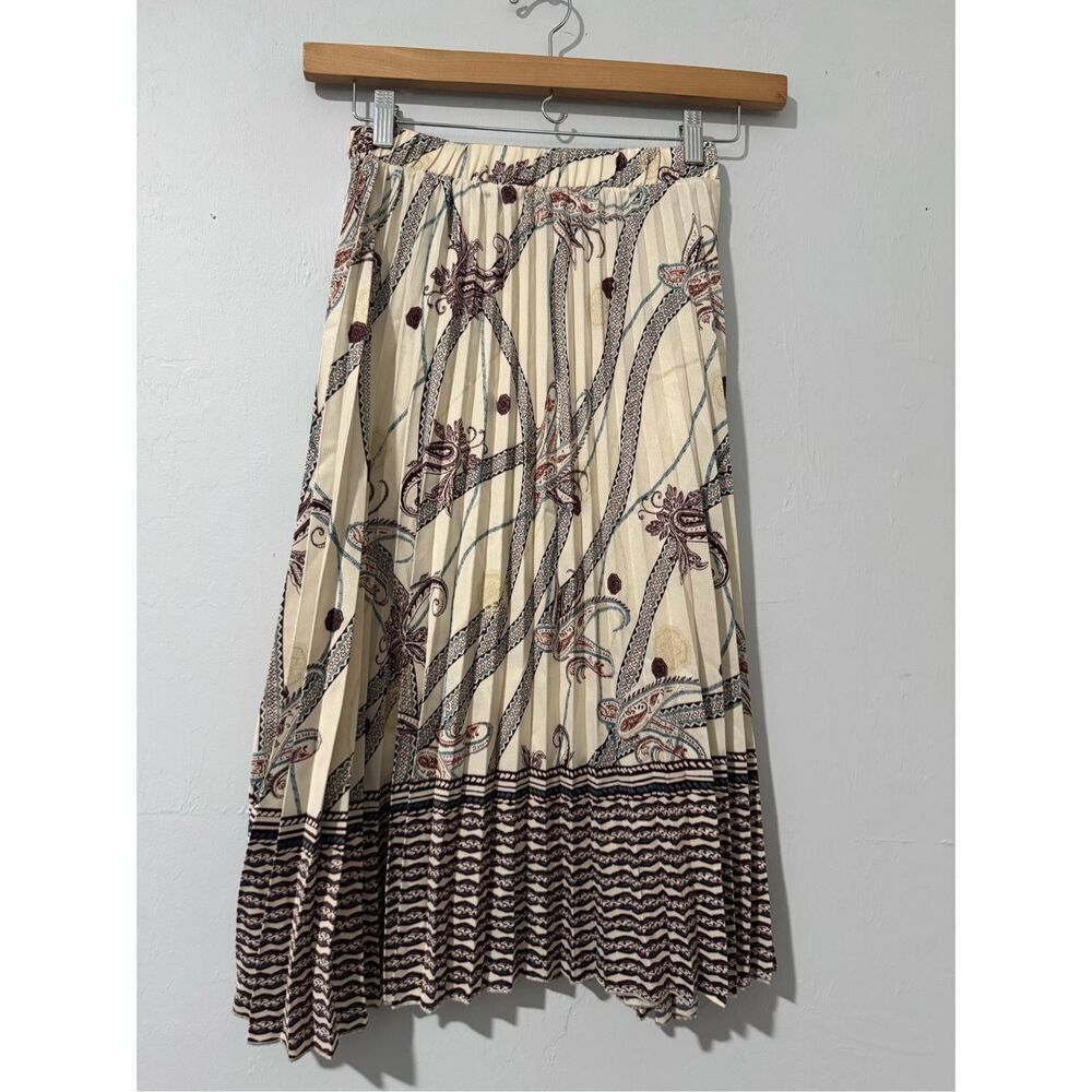H&M paisley pleated skirt 4
